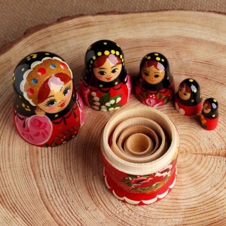 Nesting doll "Russians", black scarf, 5 puppet-3