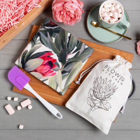 Set gift Ethel Flowers: a towel 40x73 cm, shoulder blade