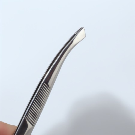 Pinzet is bent, wide, 8.5 cm, on the blist, the color is silver, B-5561-S-1