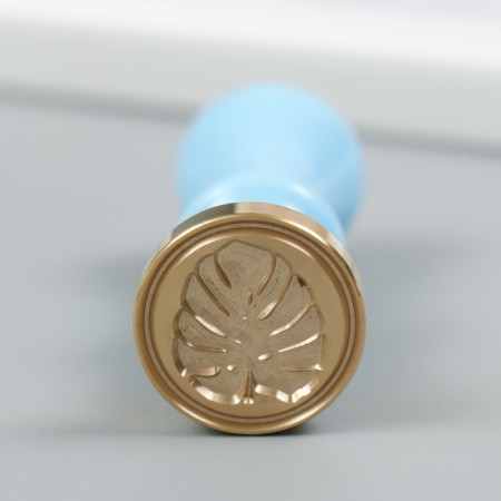 Printing for wax with a plastic handle "Leaf Monster" 2.5x2.5 cm-1