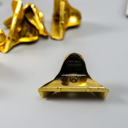 Corner (leg) for the casket plastic "reptile" gold set 8 pcs C003 2x1.8 cm-1