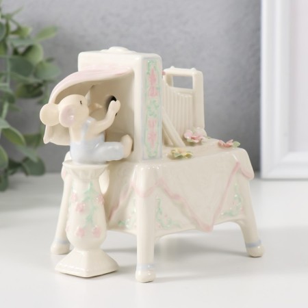 Souvenir Ceramics Musical "Bunny with retro camera" 8.5x10.5x11 cm-1