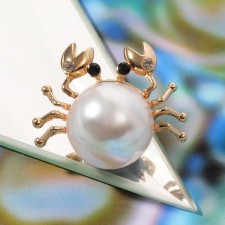 Brooch 