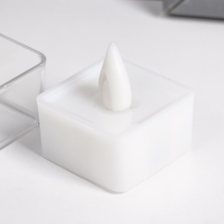 Nightmare "Candle Square" LED 0.5W from 3XAG10 batteries 4x4x4.5 cm Risalux-3