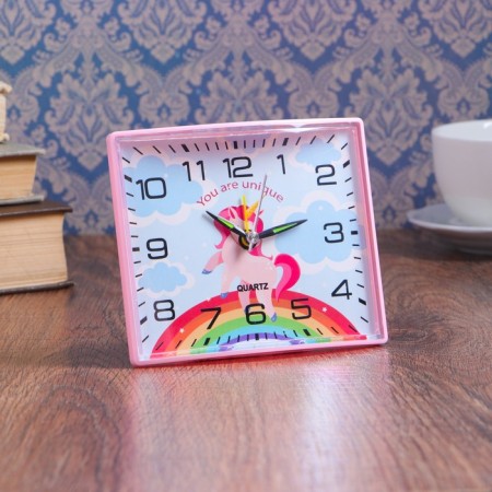 Clock - desktop an alarm clock, discrete move, 12.5 x 10.5 cm, aa