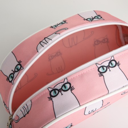 Road cosmetic bag on a zipper, with a handle, pink color-2