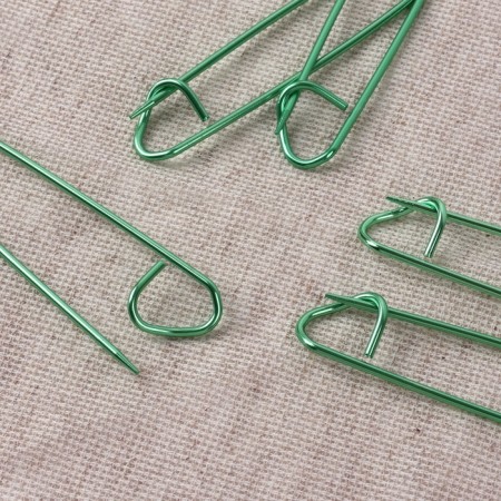 A set of auxiliary pins for knitting, 9 cm, 5 pcs, green color-1