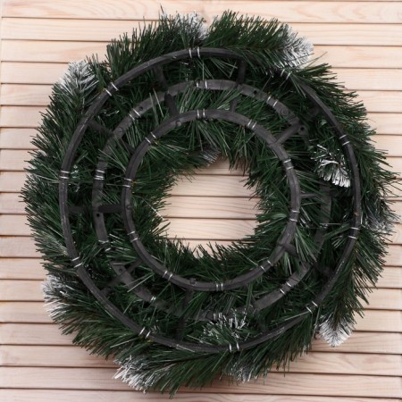 New Year wreath "Interior snow -white" bump gold + berry 50 cm-2