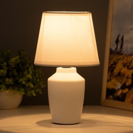 A Asel table lamp E14 40W white 14x14x24 cm Risalux-1