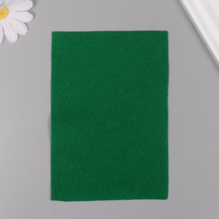Soft felt 15 mm "green" set of 5 sheets 10x15 cm-1