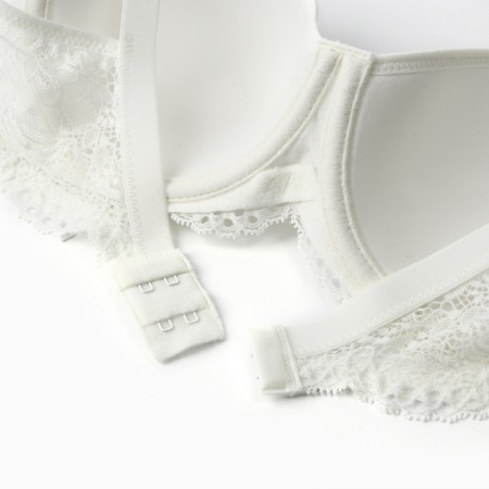 Women's bra, gloomy-white color, size 90b-5