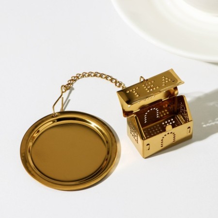 Goldie tea sieve, house, gold color-2