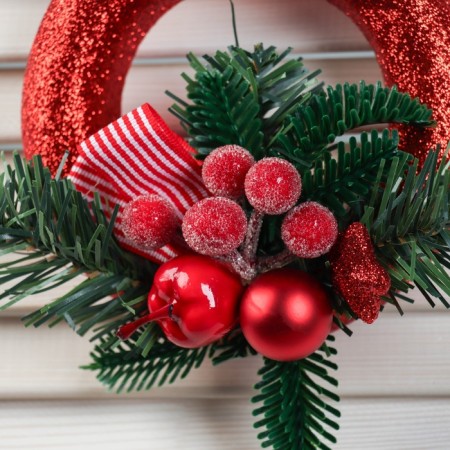 Jewelry decoration "Winter berry on a wreath" 15x15 cm-2