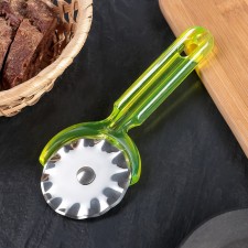 Knife for pizza and dough the shade 