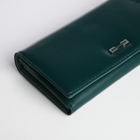 Women's wallet on magnet, green color-2
