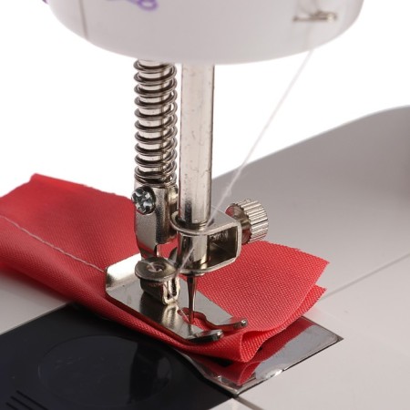 The sewing machine Luazon LSH-03, 6 W, semi-automatic, 2 speeds, 4XAA or 220 V, white-5