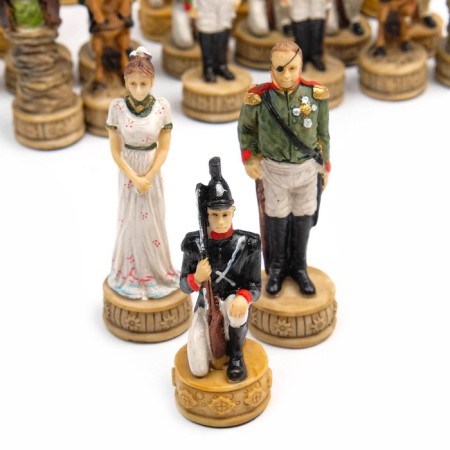 Chess figures "Patriotic War", h king-8 cm, h Parashka-6 cm, d-2.5 cm-2
