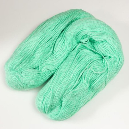 Yarn "Karachaevskaya" 100% acrylic 820-850m/250-280g (8 spring)-1