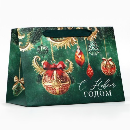 Gift package with a wide bottom "Happy New Year", 25 x 19 x 18 cm, New Year-1