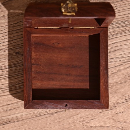 Carved box 10x10x4 cm, shisham tree-3