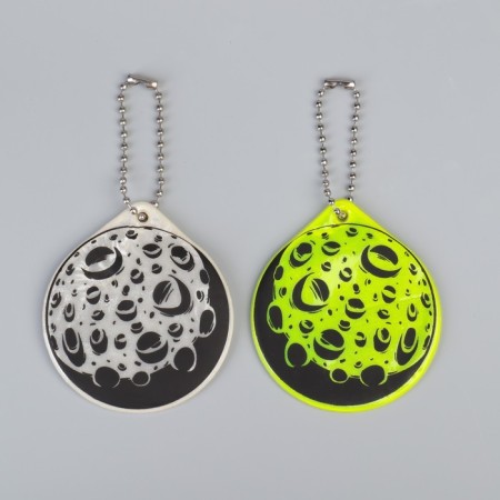 The reflective element "Moon", bilateral, 5.5 × 6.2 cm, color mix-4