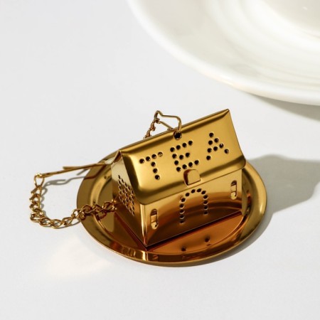 Goldie tea sieve, house, gold color-1