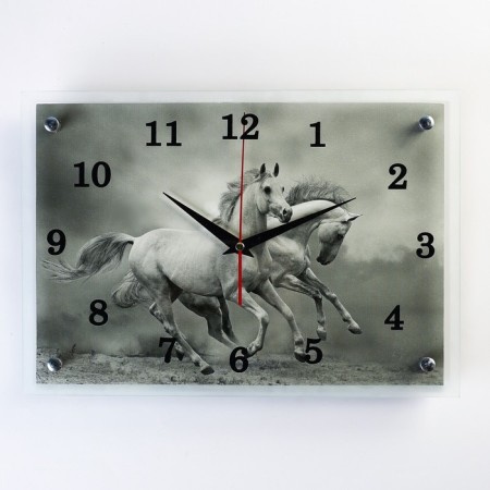 Carting clock is wall-mounted, interior "gray horses", silent, 25 x 35 cm