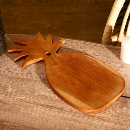 Cutting board "pineapple" 45x20x2 cm, tick tree