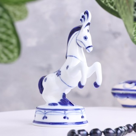 Souvenir "circus horse", h-13 cm, porcelain