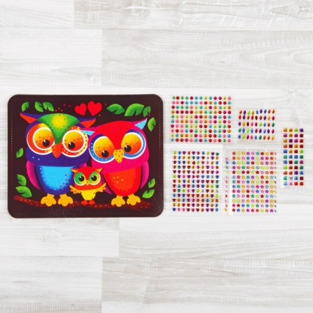 Set for creating the mosaic "Owls" Crystal Mosaic, against a dark background-1