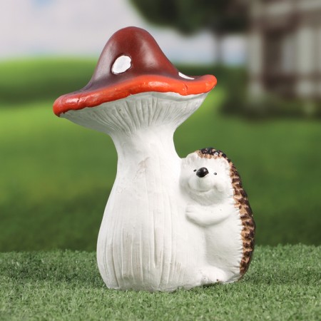 Garden figure "Hedgehog under fly agaric" 8x11x19cm ////