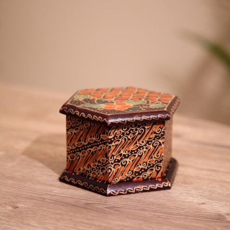 Wooden box, batik 10x11x7 cm-1