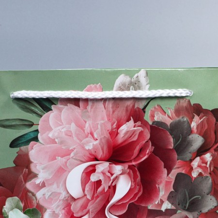 Package Gift Laminated Horizontal, Packaging, "The Most Beautiful", ML 21 x 25 x 8 cm-4