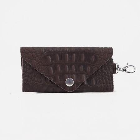 Key on the button, length 11 cm, 6 carbines, brown color