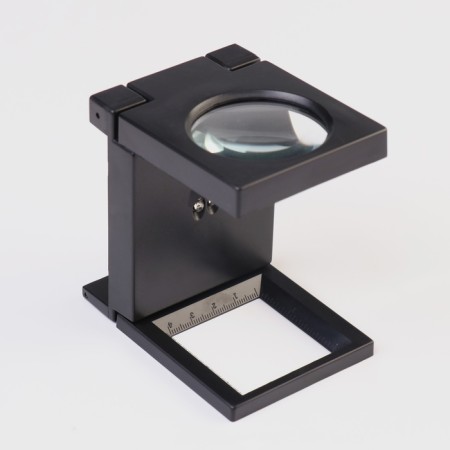 Folding magnifier, multiplicity 5, 45mm lens, metal, with backlight