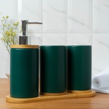 A set of accessories for the bathroom 