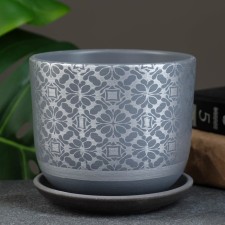 Flower pot 