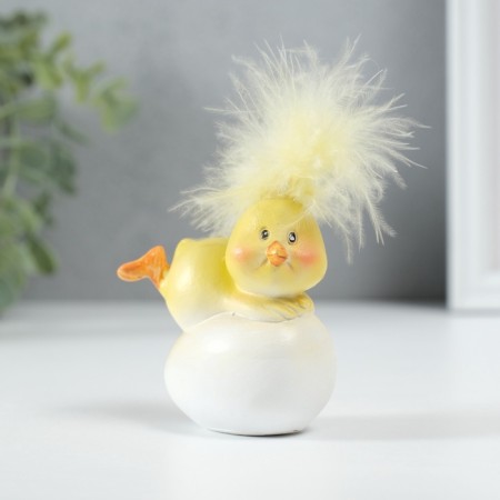 Polystone souvenir "Yellow chick on the egg" 7x4x7.5 cm