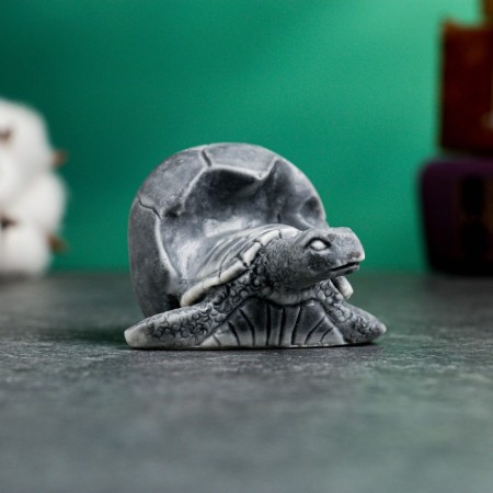 Figure "Birth of a turtle" 3.8cm-2