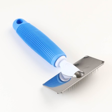 Pudder without drops with a corrugated rubber handle 9 x 15 cm, white-blue-1
