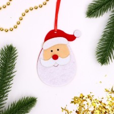 Set for creativity. Create a Christmas tree decoration from the felt 