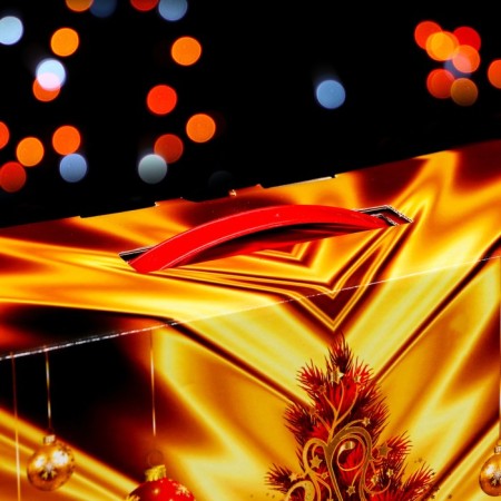 Gift box "Festive silk" in red 29 x 9 x 25 cm-4