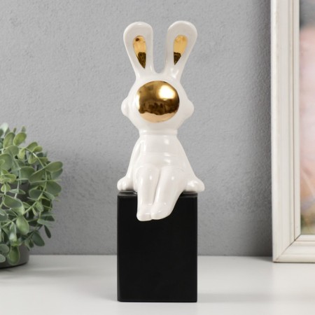 Souvenir ceramics "Bunny-cosmonaut" 9.9x10x21.5 cm