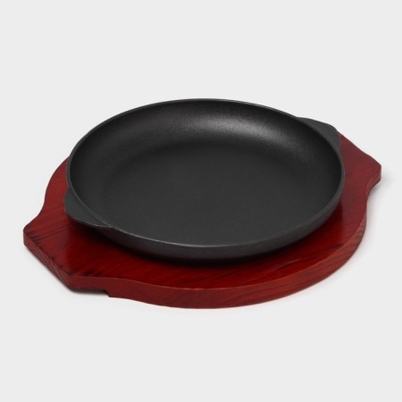 Cast iron pan “Circle”, D = 20 cm, on a wooden stand