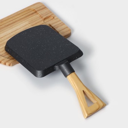 The cast -iron pan on the wooden stand “Shovel. Grill ", 23 × 18 cm, black color-6