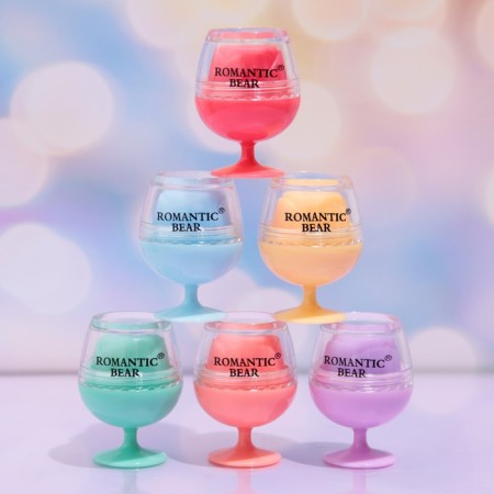 Lip balm "glass", a mix of flowers and aromas, glowing in the dark