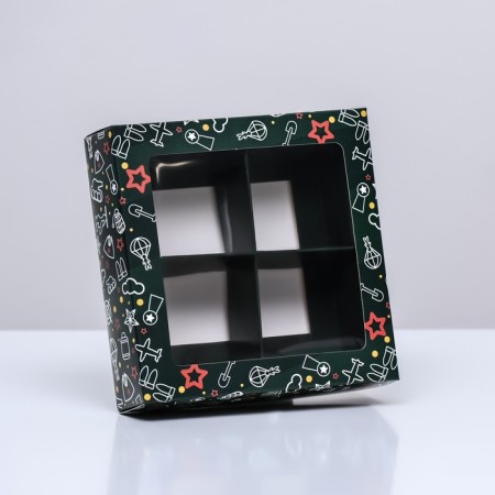 Box for 4 sweets, "February 23" 12.6 x 12.6 x 3.5 cm