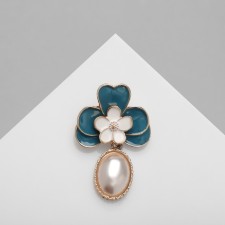 Brooch 