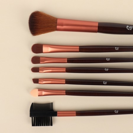 A set of makeup brushes "Reptilia", 7 objects, a cover on a button, black color-3