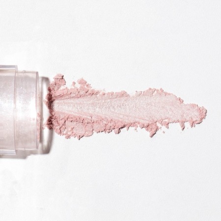 Highlighter flickering for the face and body shade No. 2-3